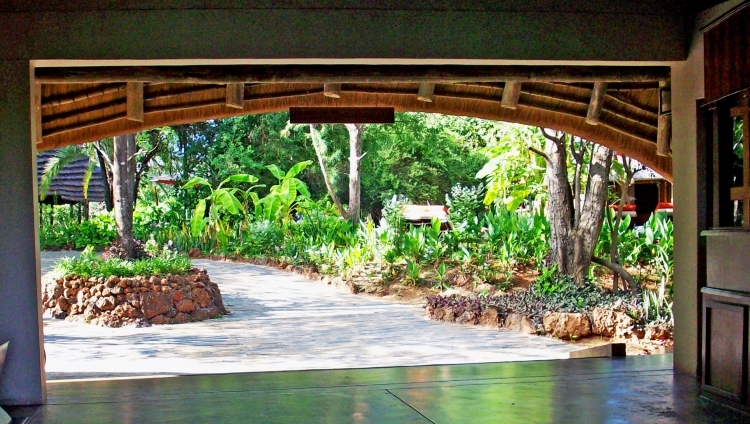 Divava Okawango Lodge - Reception Entrance